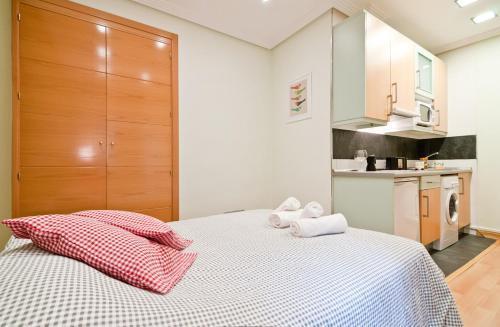 Gran Via Suites Мадрид Экстерьер фото