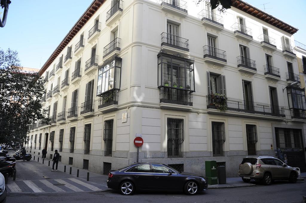 Gran Via Suites Мадрид Экстерьер фото