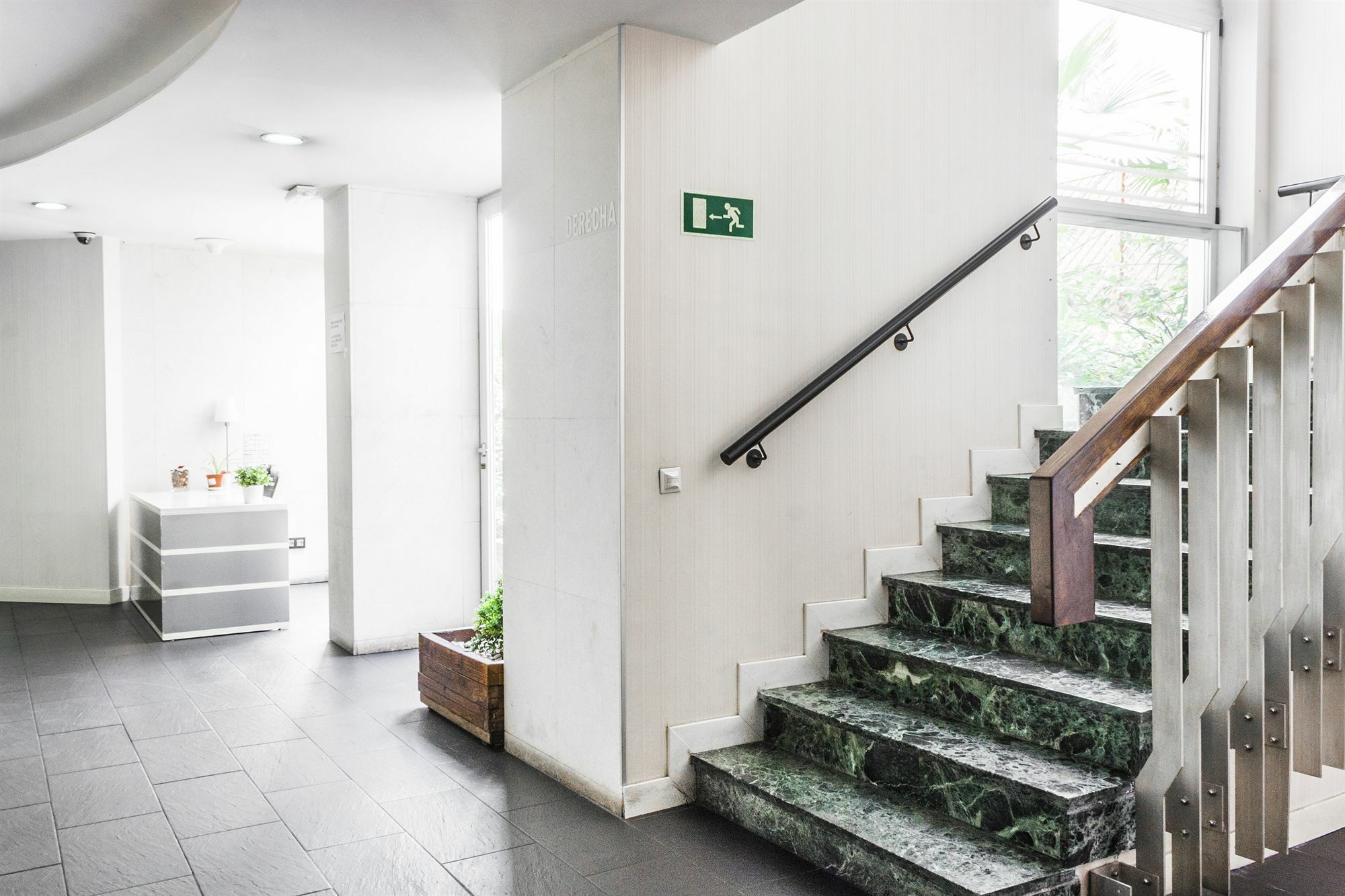 Gran Via Suites Мадрид Экстерьер фото